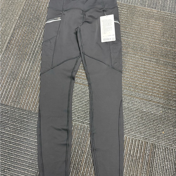 Lululemon Black Toasty Tech Leggings NWT size 4 - Picture 2 of 6